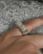 Pinky Bygone Ring | SILVER