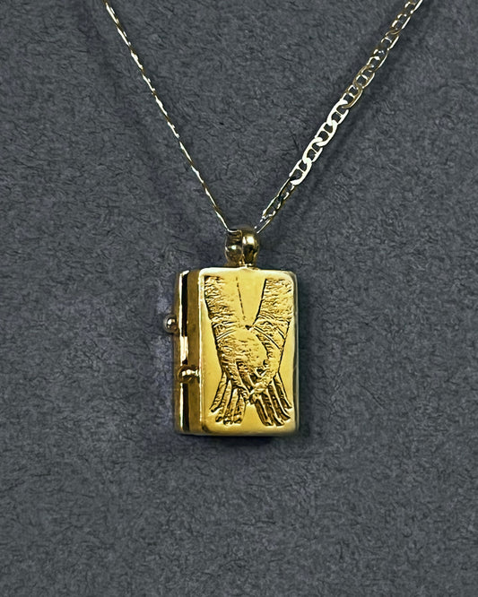 DEVOTION LOCKET GOLD VERMEIL