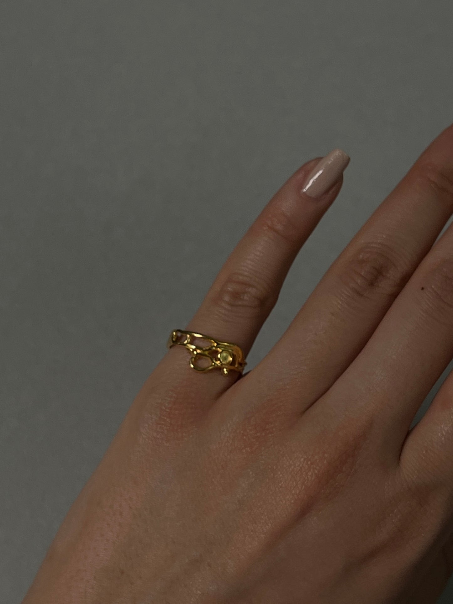 PINKY SIGNATURE HORUS RING | GOLD VERMEIL