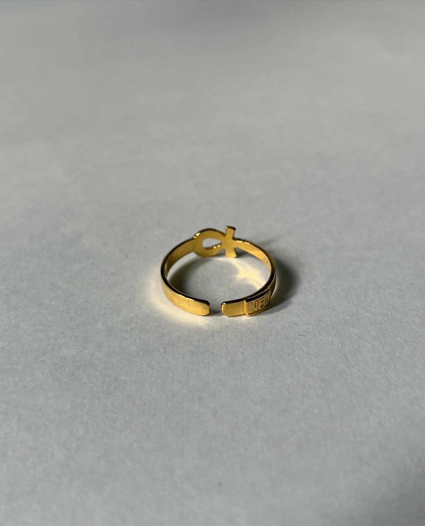 SIMPLE ANKH ROYAL RING