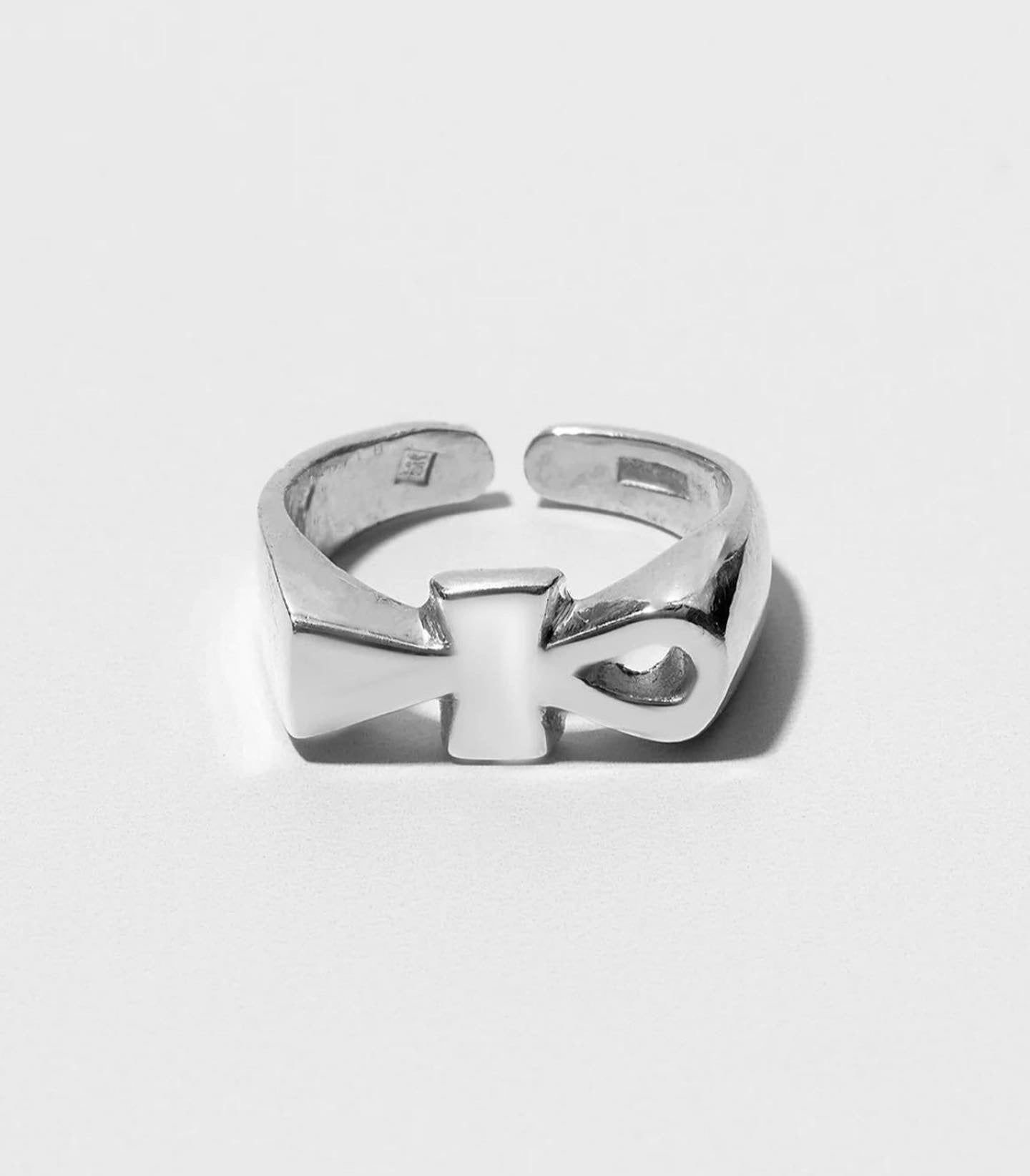 PINKY ANKH ROYAL RING | SILVER