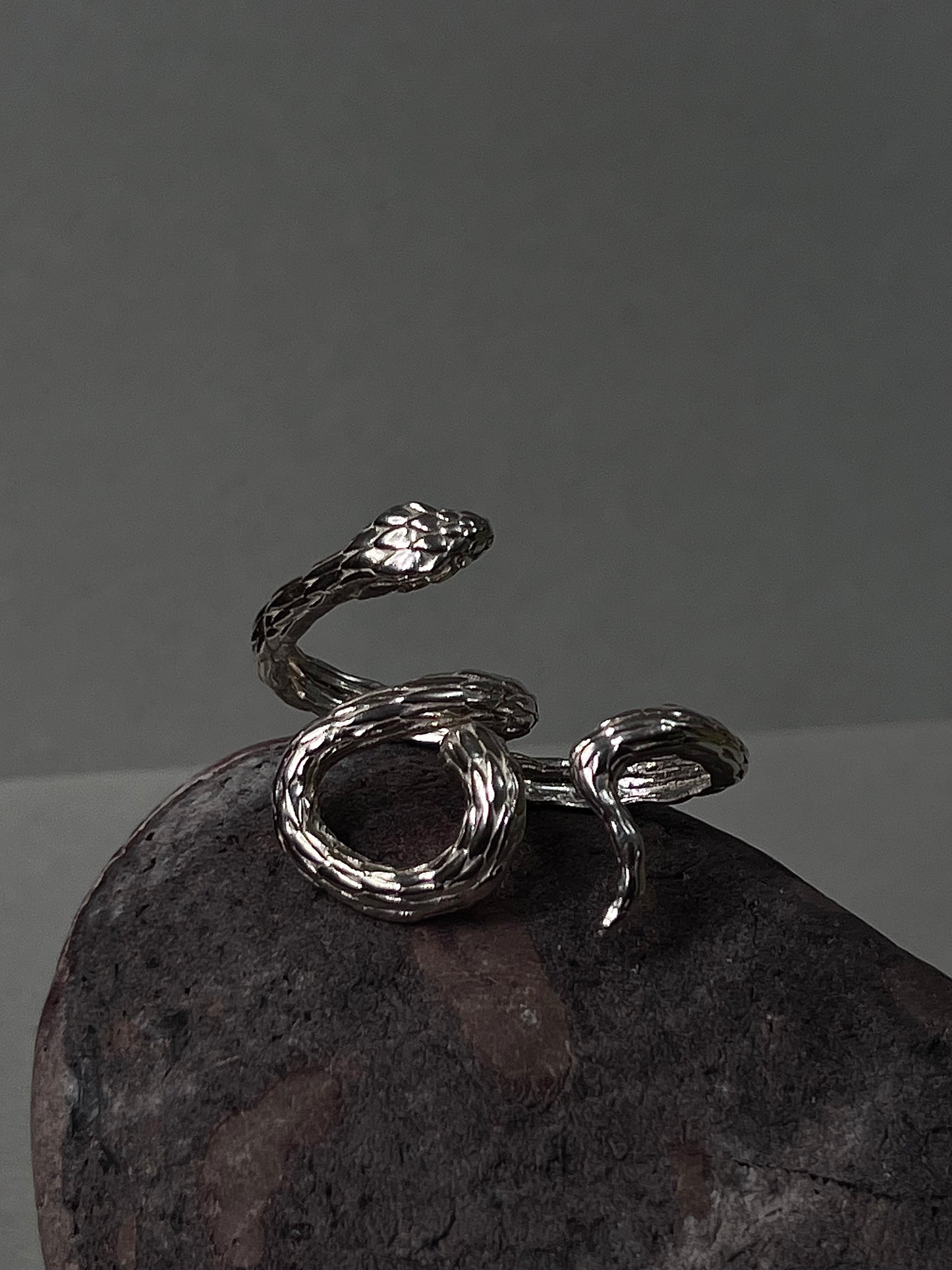 THE MASTERPIECE SERPENTINE RING