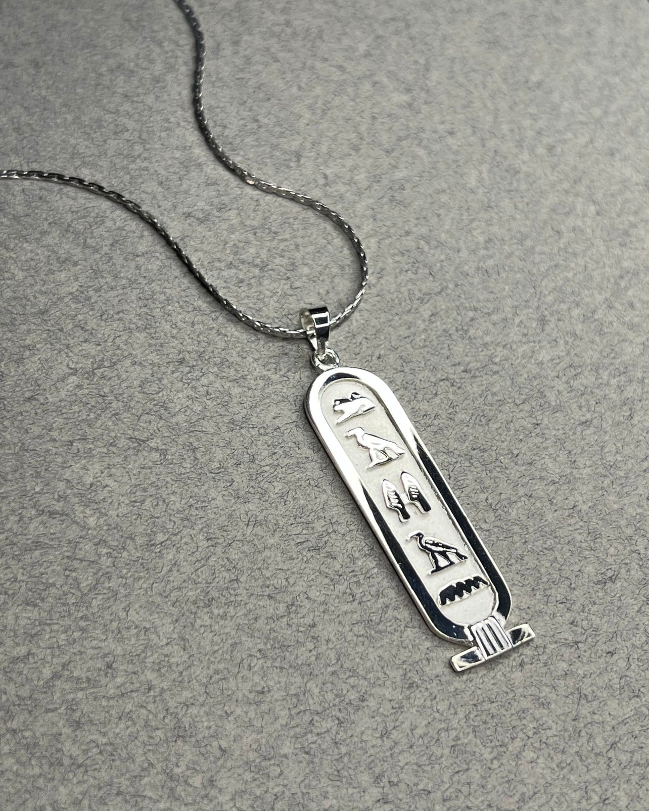 Customize your name/ Cartouche royal necklace.