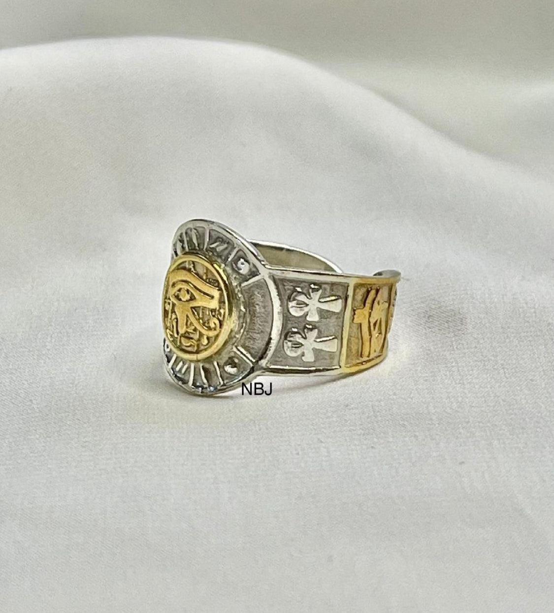 Horus Masterpiece Royal Ring | Golden Age