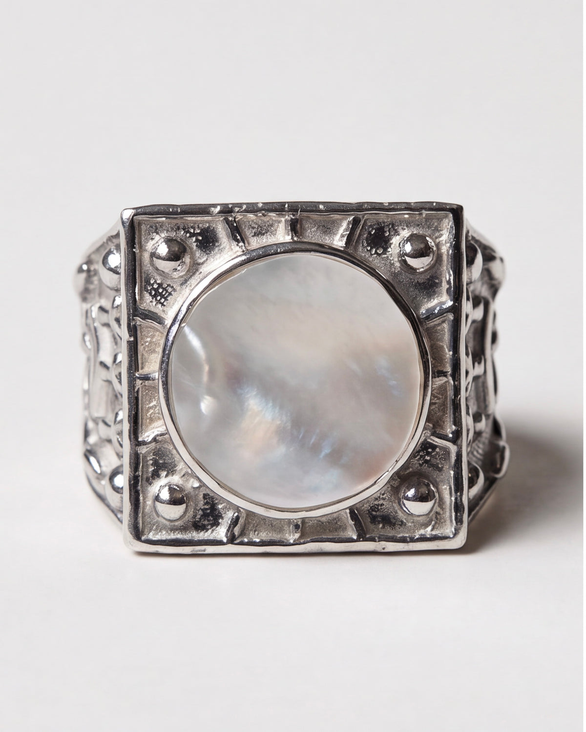 Bygone Mother of Pearl Ring | Silver