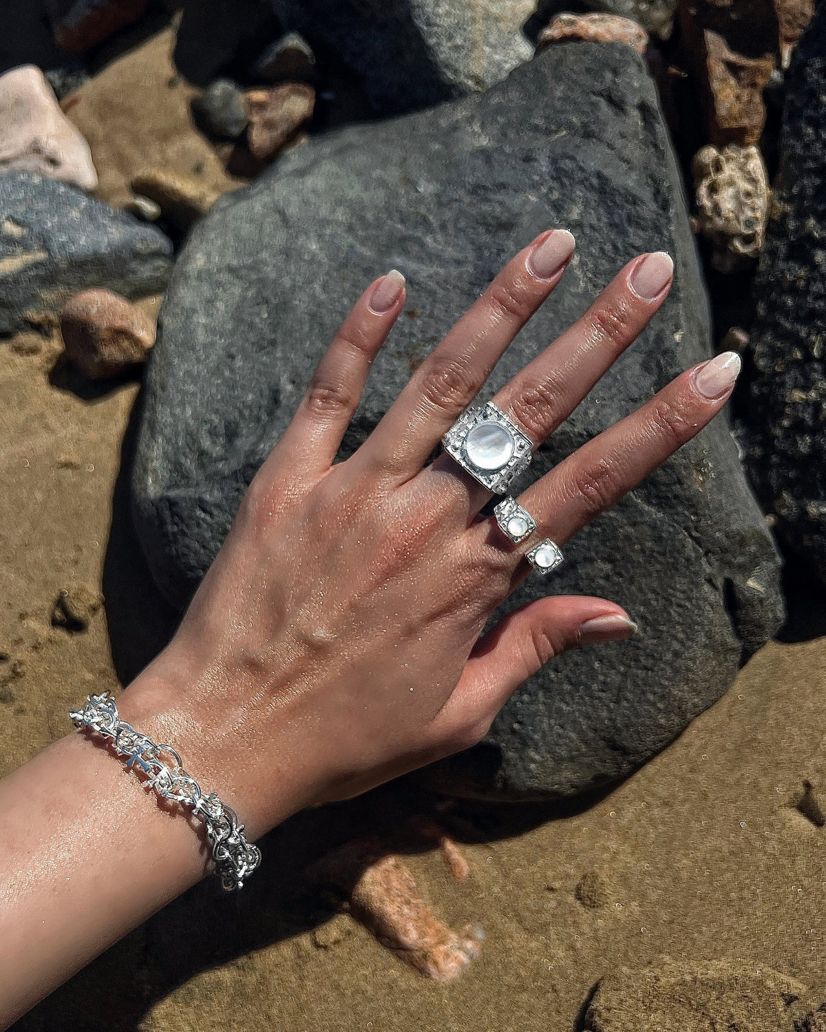 Royal Bygone Mother of Pearl Ring | SILVER