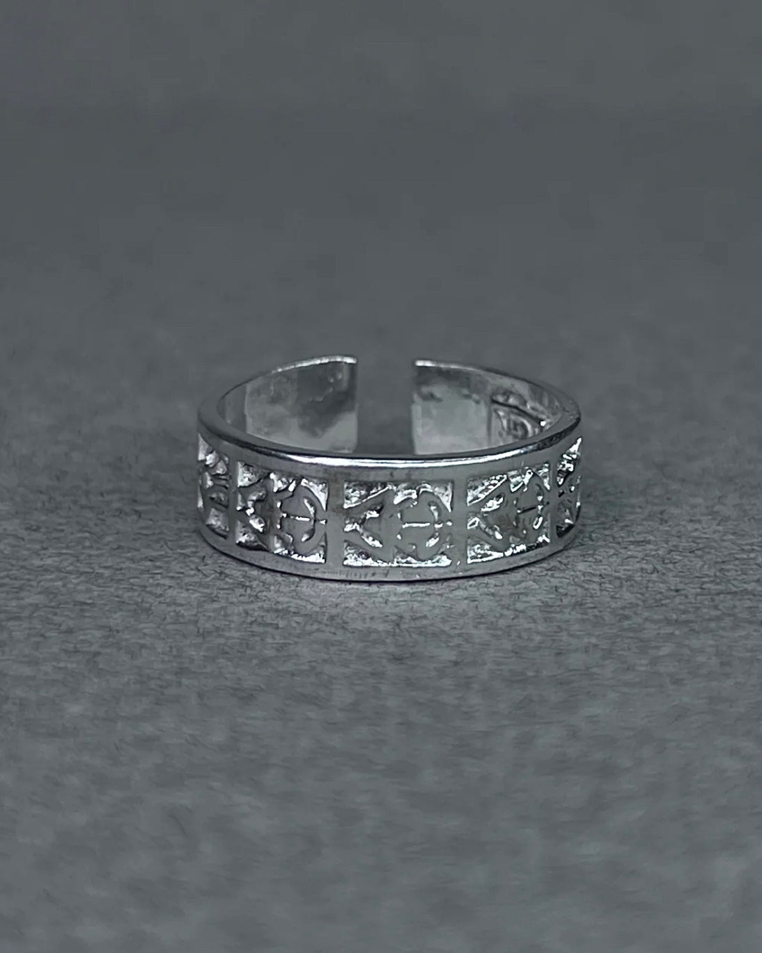 Scarabs Royal Ring | SILVER