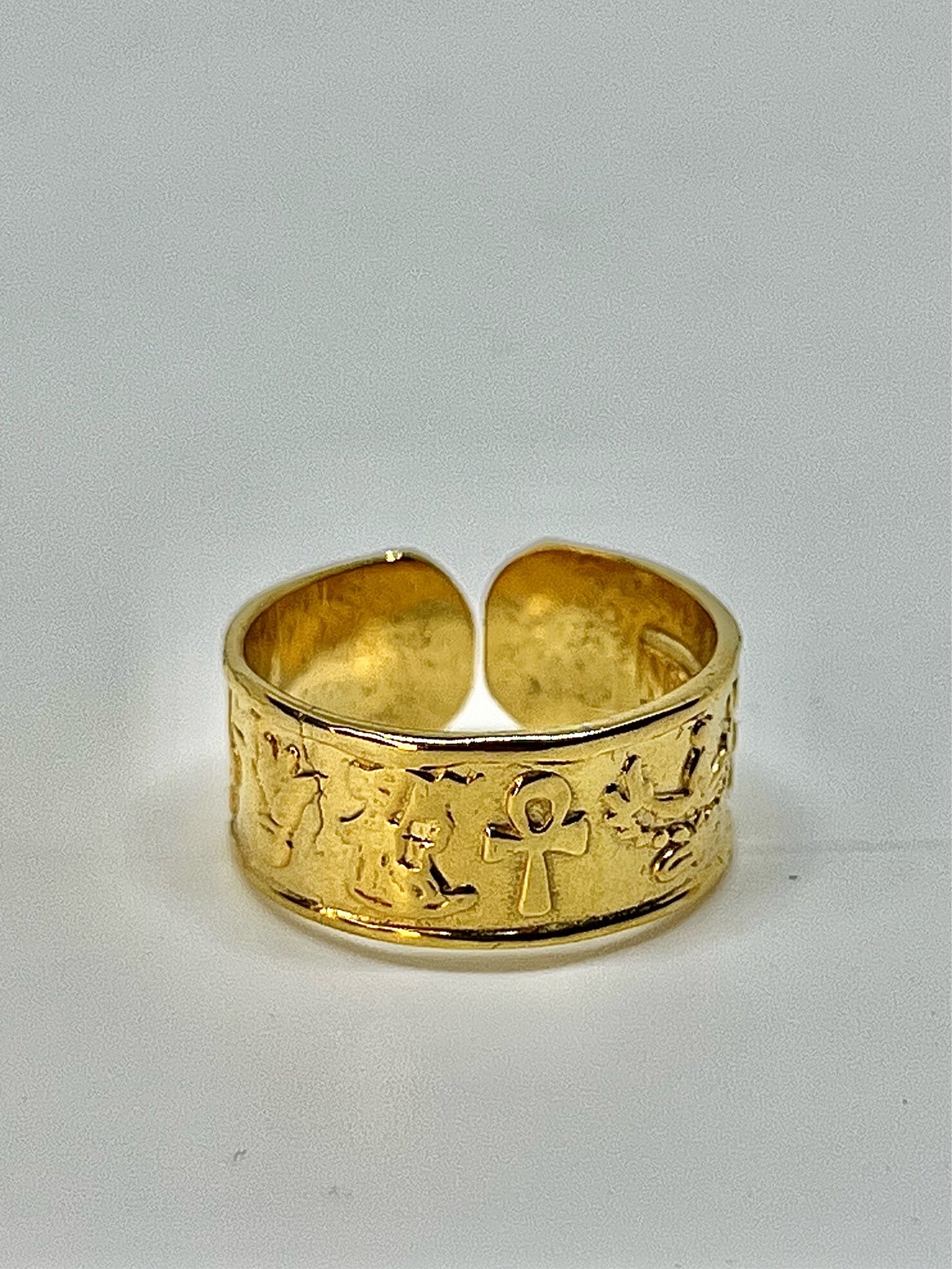 Ancient art Royal ring