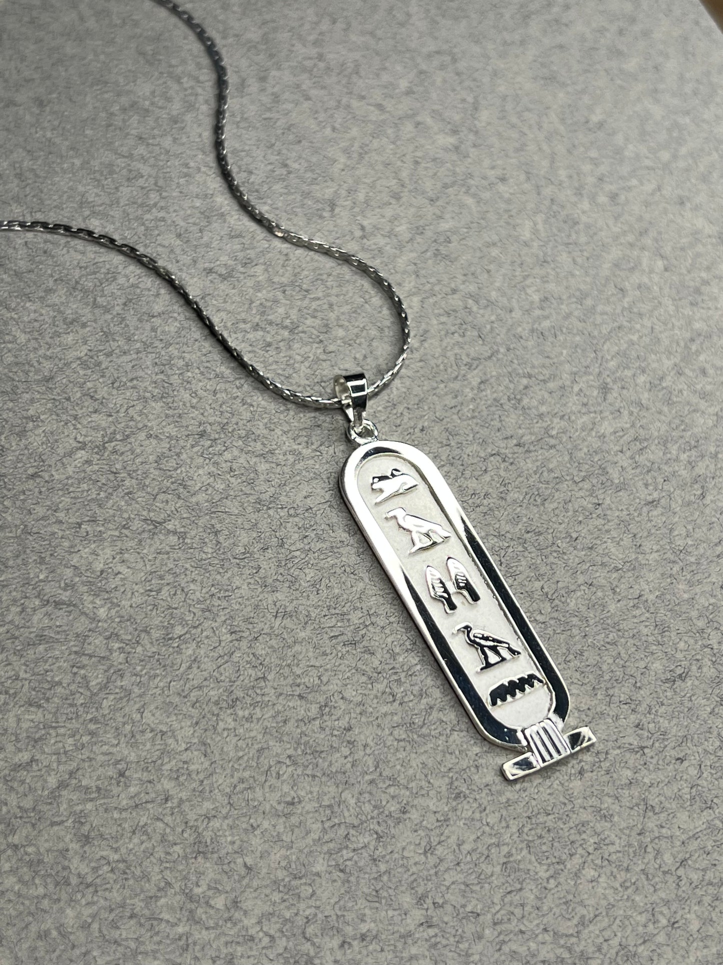 Customize your name/ Cartouche royal necklace.