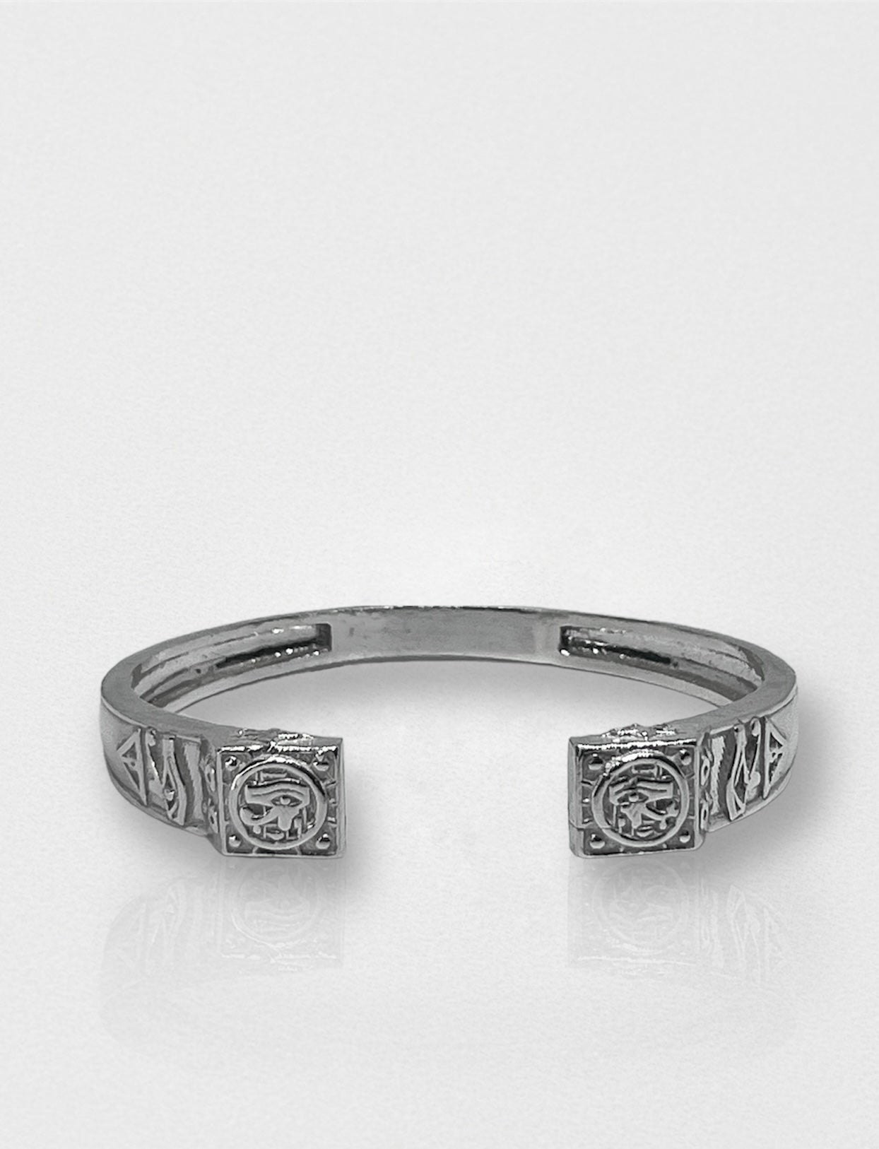 Bygone royal bracelet